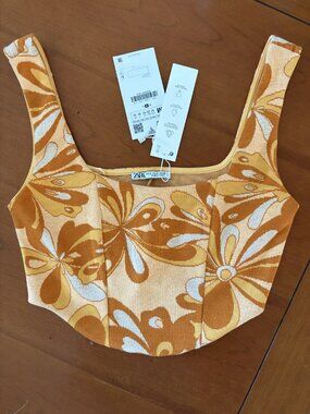 Zara Crop Top Sz M Retro Yellow & Orange 60s Swirl Pattern NWT